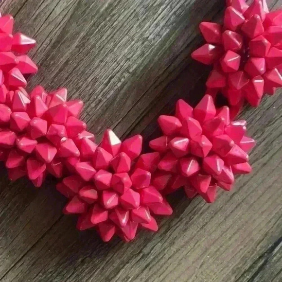 Pink Necklace - Heavy - Picture 2 of 2